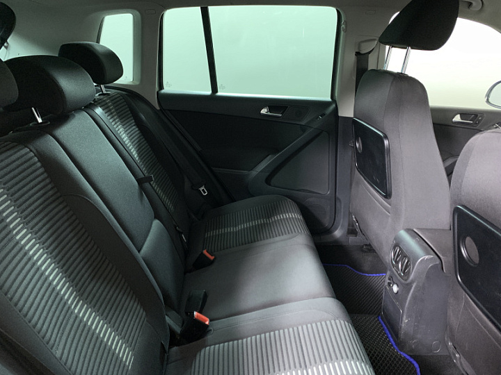 VOLKSWAGEN Tiguan 2, 2011 года, Автоматическая, Серебристо-желтый