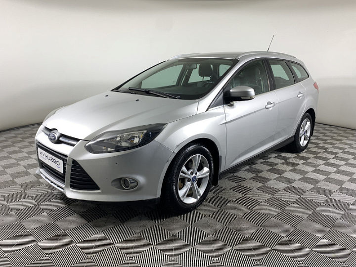 Ford Focus 1.6, 2014 года, Механика, Серебристый