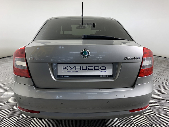 Skoda Octavia 1.8, 2012 года, Автоматическая, Бежевый