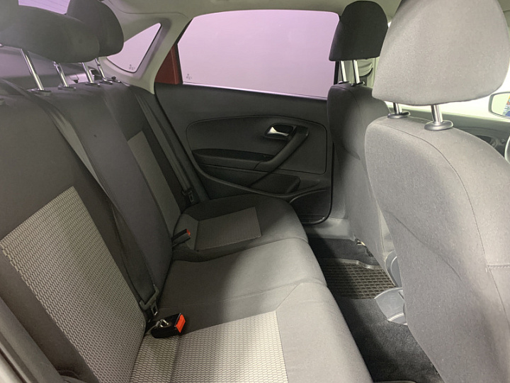 VOLKSWAGEN Polo 1.6, 2011 года, Механика, ВИШНЕВО-КРАСНЫЙ