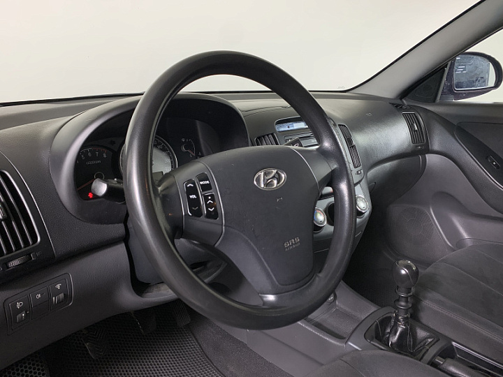 HYUNDAI Elantra 1.6, 2008 года, Механика, Вишневый