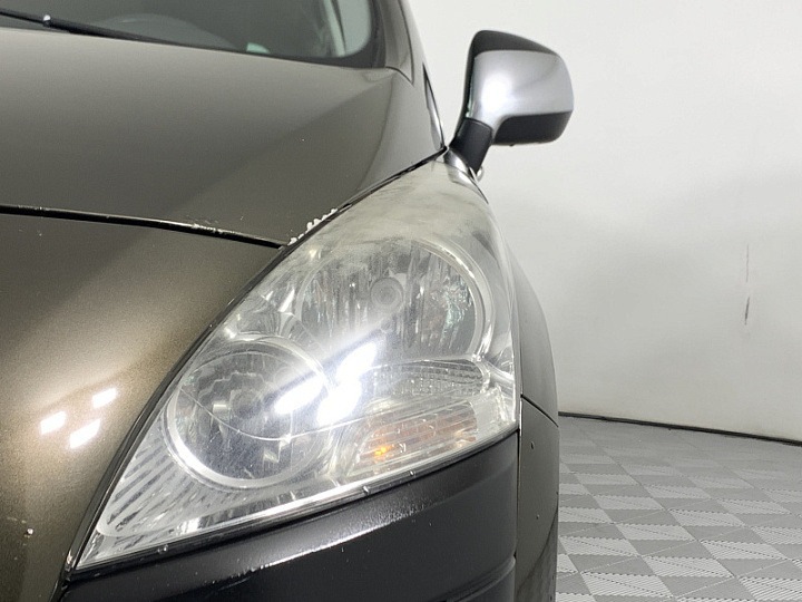 PEUGEOT 3008 1.6, 2011 года, Механика, КОРИЧНЕВЫЙ