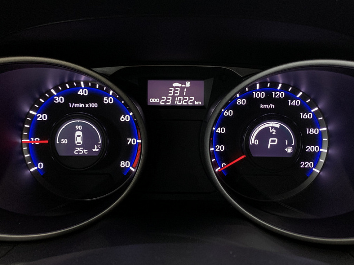 Hyundai ix35 2, 2014 года, Автоматическая, Серебристый