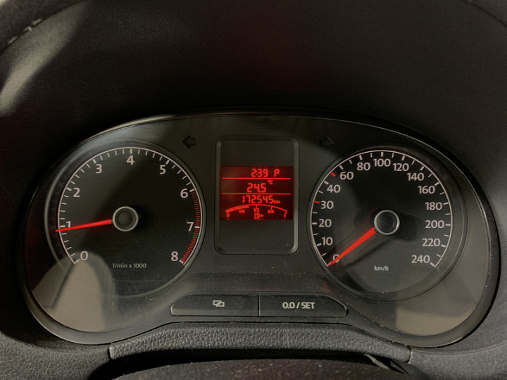 VOLKSWAGEN Polo 1.6, 2013 года, Автоматическая, ЧЕРНЫЙ