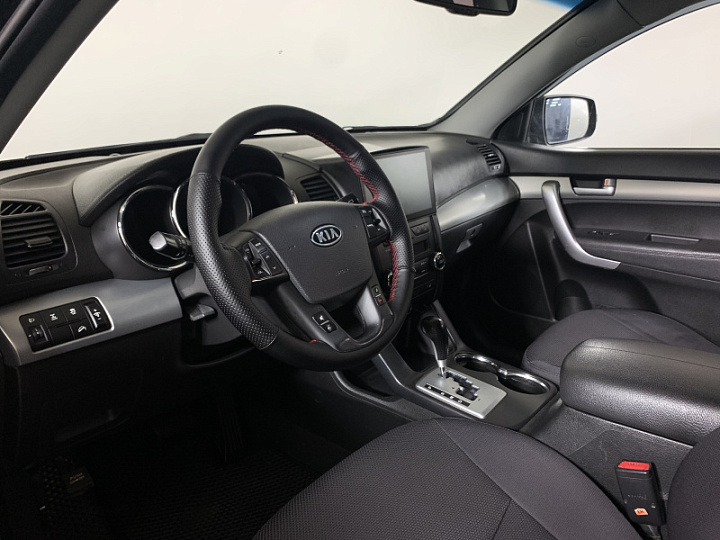 KIA Sorento 2.4, 2012 года, Автоматическая, Черный