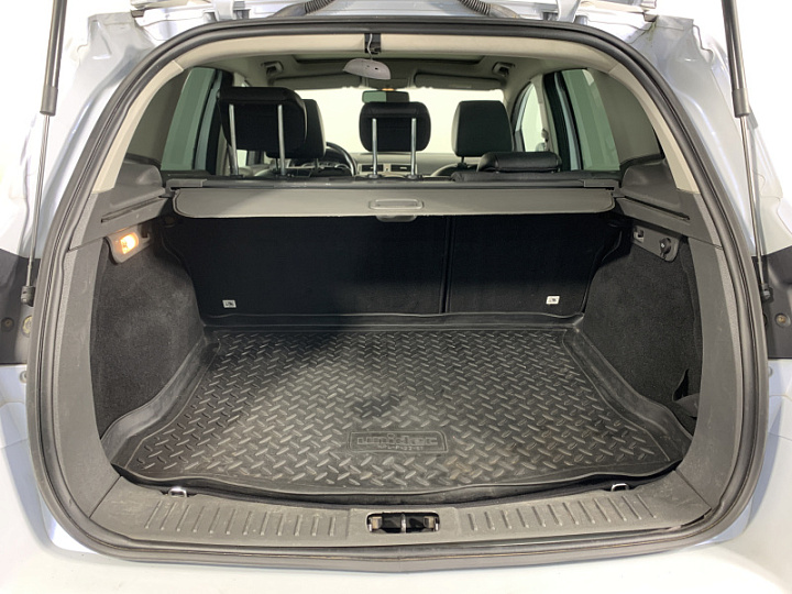 FORD Kuga 2.5, 2012 года, Автоматическая, Серебристый