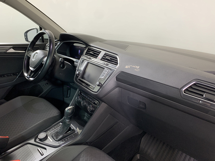 VOLKSWAGEN Tiguan 2, 2016 года, Робот, БЕЛЫЙ