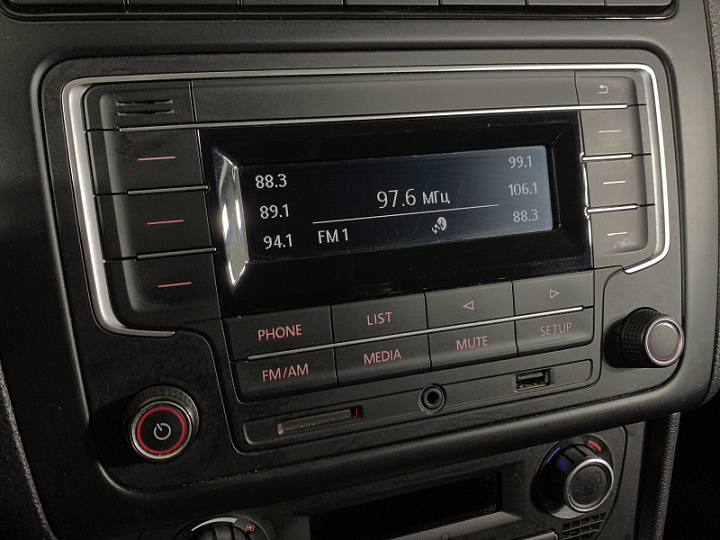 VOLKSWAGEN Polo 1.6, 2017 года, Автоматическая, КОРИЧНЕВЫЙ