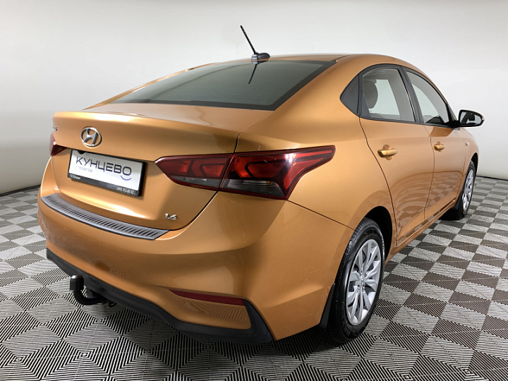 Hyundai Solaris 1.6, 2018 года, Автоматическая, Оранжевый