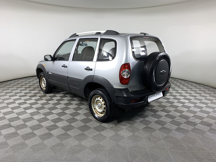 CHEVROLET Niva 1.7, 2011 года, Механика, Серебристый металлик