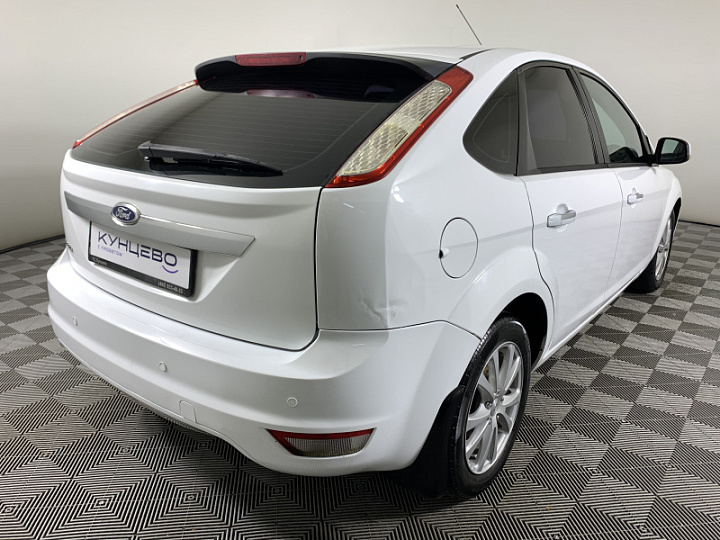 Ford Focus 1.6, 2009 года, Автоматическая, Белый