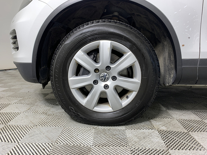 VOLKSWAGEN Touareg 3.6, 2012 года, Автоматическая, БЕЛЫЙ