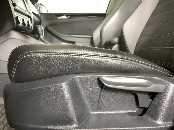 VOLKSWAGEN Jetta 1.4, 2015 года, Робот, Серебристый