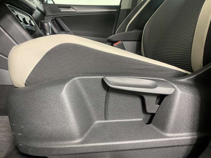 VOLKSWAGEN Tiguan 1.4, 2019 года, Робот, ЧЕРНЫЙ