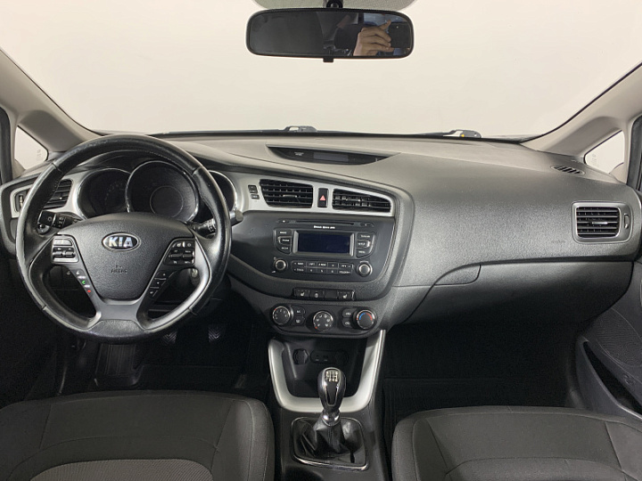 KIA Ceed 1.6, 2012 года, Механика, СЕРЫЙ