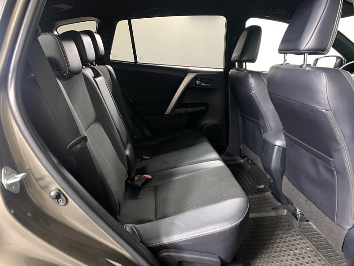 Toyota RAV4 1.987, 2016 года, mmt6, Светло-коричнывый