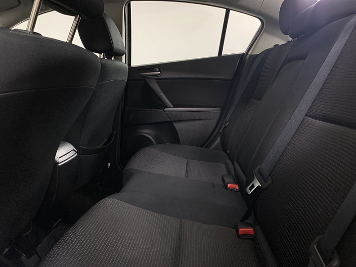 MAZDA 3 1.6, 2013 года, Автоматическая, БЕЛЫЙ