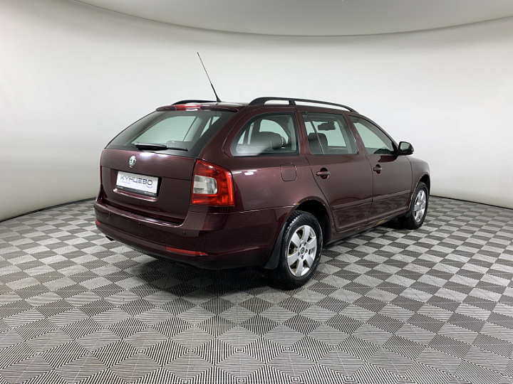 SKODA Octavia 1.8, 2010 года, Автоматическая, БОРДОВЫЙ