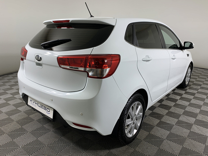 KIA Rio 1.6, 2016 года, Автоматическая, БЕЛЫЙ