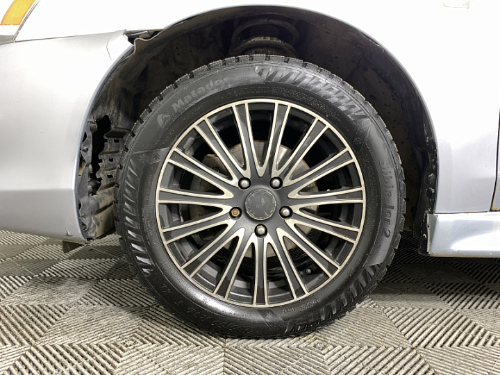 MITSUBISHI Lancer 1.5, 2009 года, Механика, Серебристый