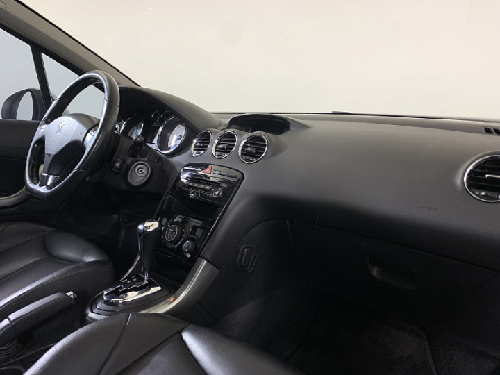 Peugeot 308 1.6, 2011 года, Автоматическая, Белый
