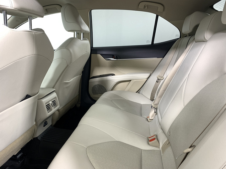 TOYOTA Camry 2.5, 2021 года, Автоматическая, БЕЛЫЙ