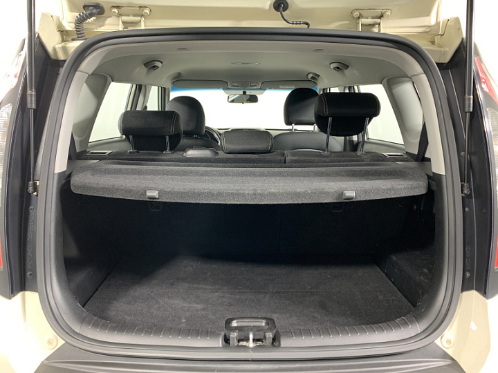 KIA Soul 1.6, 2015 года, Автоматическая, БЕЖЕВЫЙ