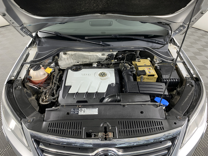 VOLKSWAGEN Tiguan 2, 2009 года, Автоматическая, Серебристый