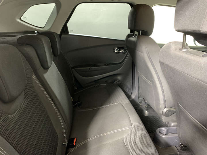 RENAULT Kaptur 1.6, 2019 года, Вариатор, ЧЕРНЫЙ