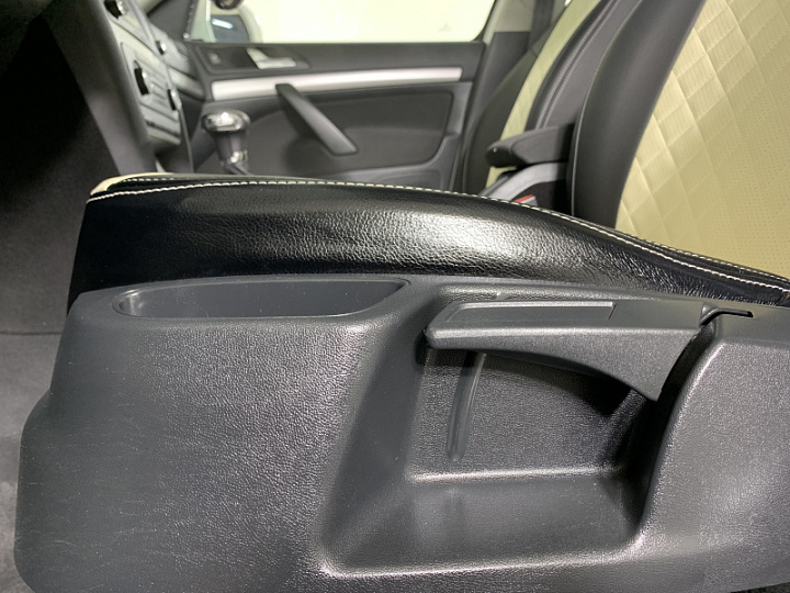 SKODA Octavia 1.6, 2011 года, Автоматическая, БЕЛЫЙ