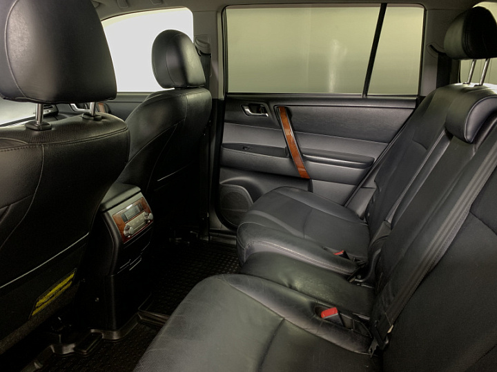 Toyota Highlander 3.5, 2011 года, Автоматическая, Черный