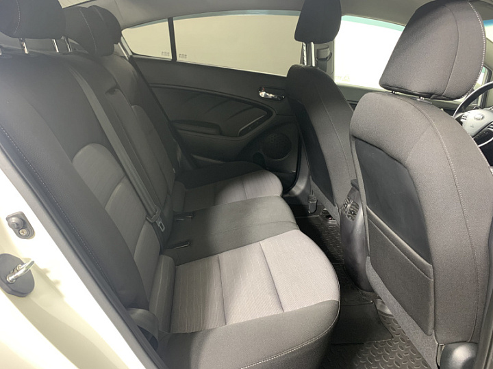 KIA Cerato 2, 2014 года, Автоматическая, БЕЛЫЙ