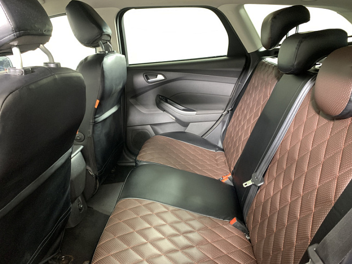Ford Focus 2, 2013 года, Робот, Светло-коричнывый