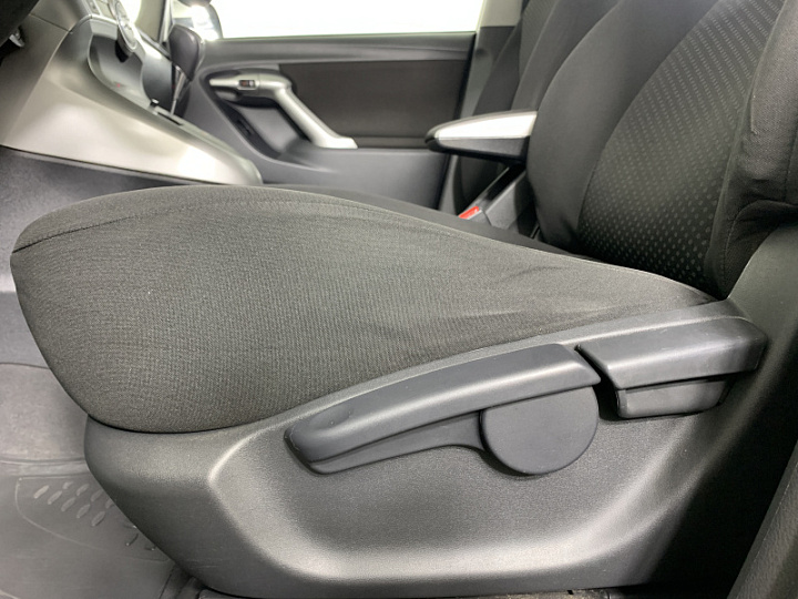 TOYOTA Verso 1.8, 2011 года, Вариатор, БЕЛЫЙ