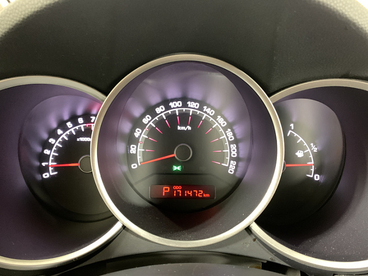 KIA Venga 1.6, 2014 года, Автоматическая, БЕЖЕВЫЙ