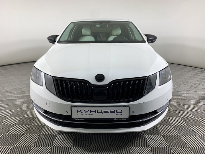 Skoda Octavia 1.4, 2019 года, Робот, белый