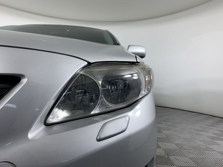 TOYOTA Corolla 1.6, 2006 года, Робот, Серебристый