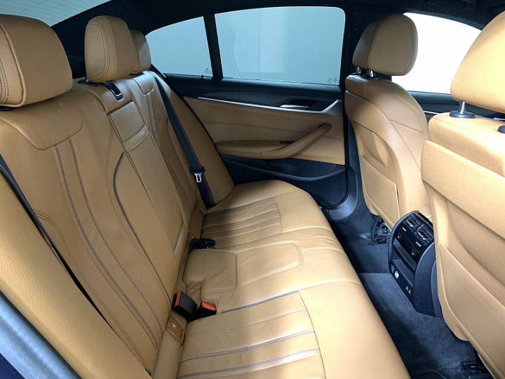 BMW 5 серии 3, 2021 года, Автоматическая, Черный