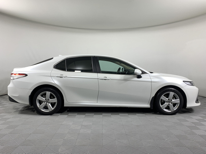 TOYOTA Camry 2.5, 2021 года, Автоматическая, БЕЛЫЙ
