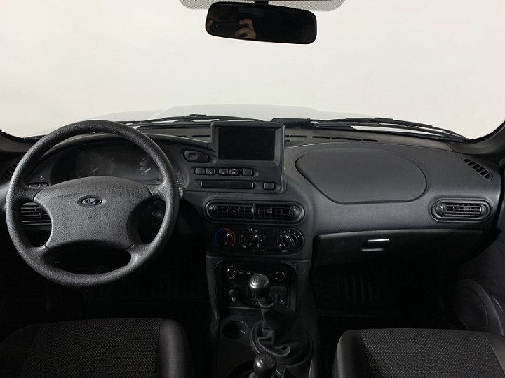 LADA (ВАЗ) Niva 1.7, 2024 года, Механика, Зеленый