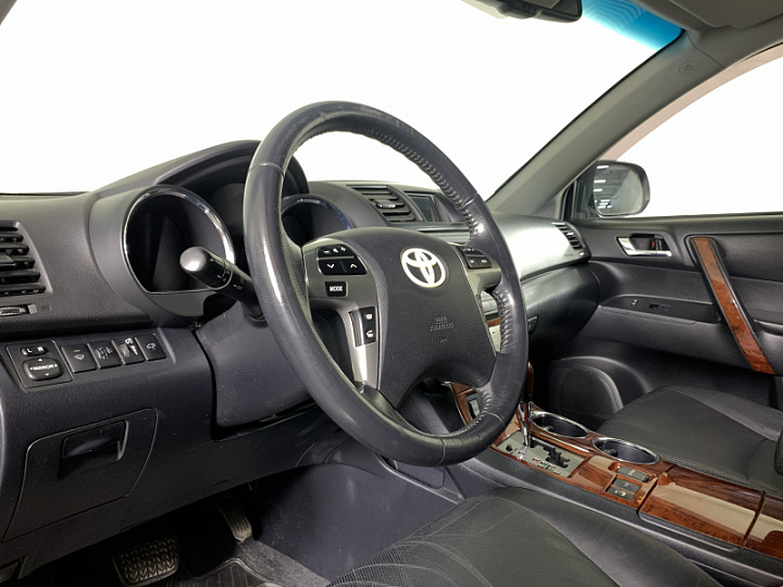 Toyota Highlander 3.5, 2011 года, Автоматическая, Черный