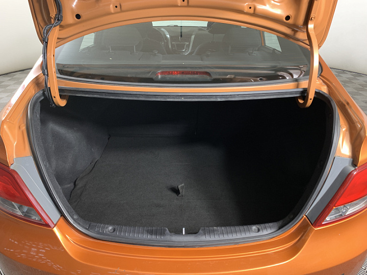 HYUNDAI Solaris 1.6, 2015 года, Автоматическая, ОРАНЖЕВЫЙ