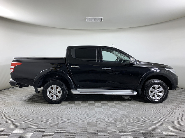 Mitsubishi L200 2.4, 2018 года, Автоматическая, ЧЕРНЫЙ