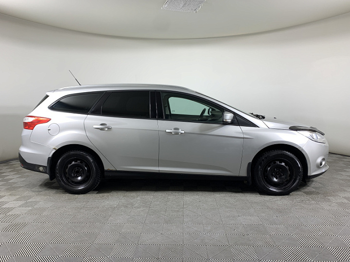 FORD Focus 1.6, 2014 года, Механика, Серебристый