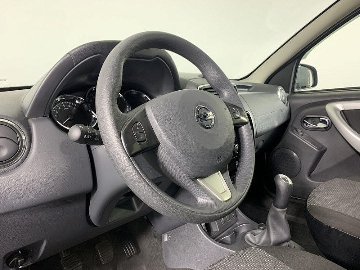 NISSAN Terrano 1.6, 2019 года, Механика, Серебристый
