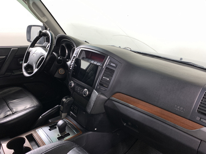 MITSUBISHI Pajero 3.2, 2008 года, Автоматическая, ЧЕРНЫЙ