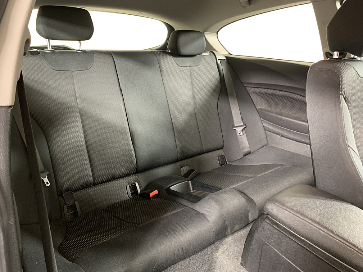 BMW 1 серии 1.6, 2012 года, Автоматическая, ЧЕРНЫЙ