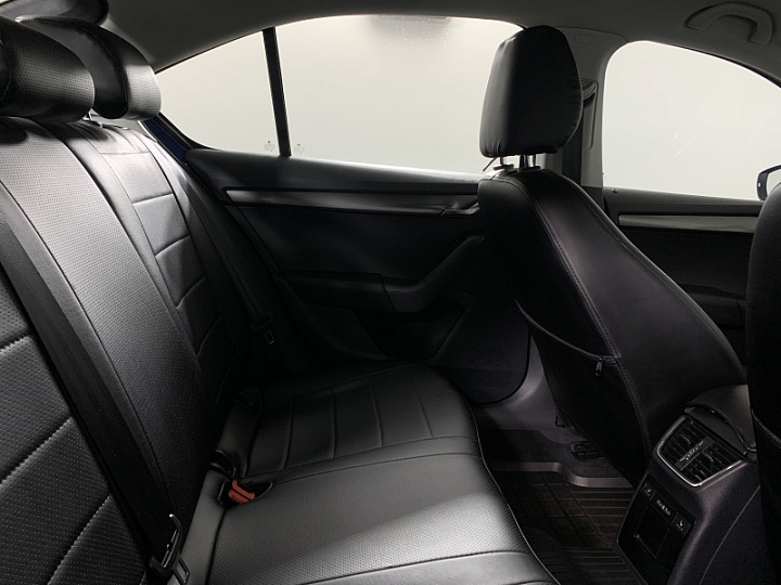 SKODA Octavia 1.8, 2020 года, Робот, Бронзовый