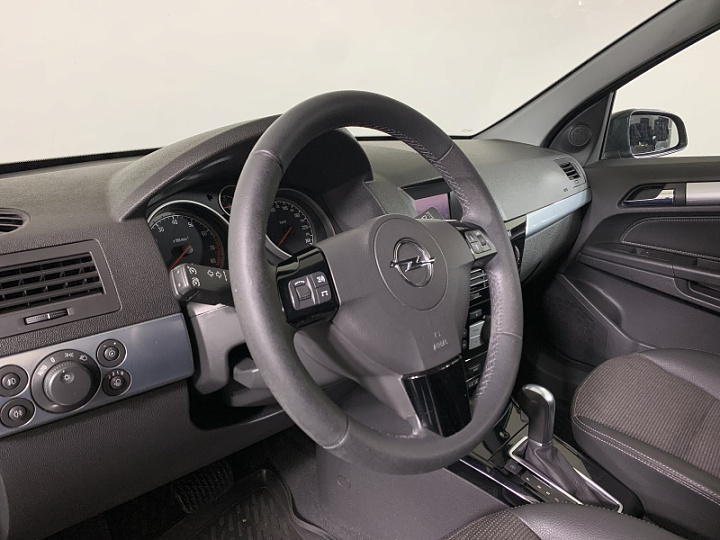 OPEL Astra 1.8, 2008 года, Автоматическая, ЧЕРНЫЙ