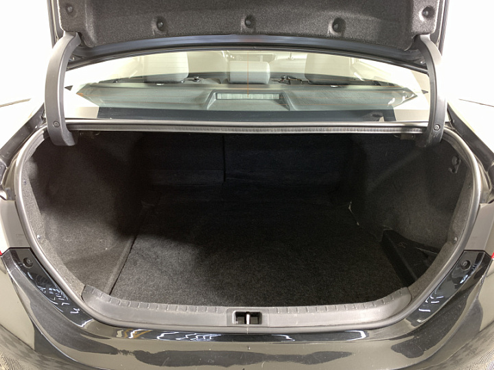 TOYOTA Corolla 1.6, 2016 года, Вариатор, ЧЕРНЫЙ